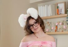 Charming Blowjob with Leana Lovings