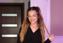 Sandy Little – Sandy’s Secret Romeo