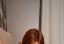 Assolle Stops Moping To Ride Her BF’s Fat Cock