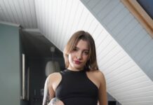 Alt-Girl Super Nova Bounces Her Juicy Ass On A Cock For Us