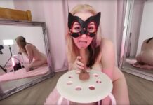 Dildo And Mirrors – Em Yang