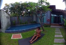 Thai Girl Hot and Sweaty Oil Workout