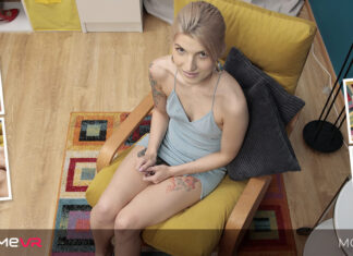 Monroe Fox Plays Nice With A BWC