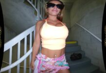 I had sex in the staircase at a resort