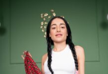 Skinny Russian Ara Mix Proves That Her Pussy Can Take A Stretching