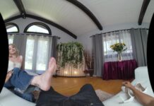 Up Close VR with Stevie Moon