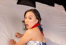 Spider-Man: Silk (A Porn Parody)