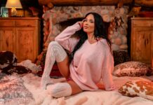 Cozy Night With Anissa Kate