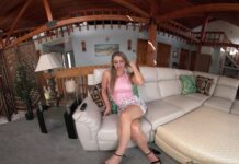 Blonde Beauty Angelica Amore Gives JOI