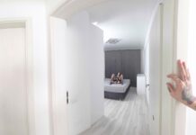 Lara Sins – Blown For A Thrill