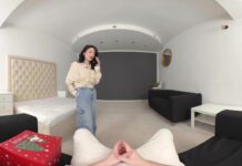 Maddie Perez – Polar sExpress