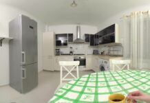 Maddie Perez – the Longest Lay