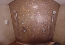 Wet Heat Anna & Blondie Soak Him Down