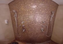 Wet Heat Anna & Blondie Soak Him Down