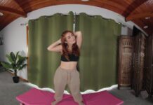 Busty Redhead Kira Fox’s Naked Yoga and Masturbation in VR