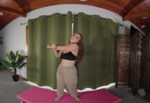 Busty Redhead Kira Fox’s Naked Yoga and Masturbation in VR