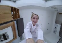 Facesitting Karate Babe – Chloe Toy