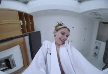 Facesitting Karate Babe – Chloe Toy