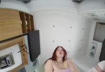 Facesitting Lesbian Show – Kitty and Red