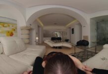 Liz Ocean Seduces Her Personal Trainer