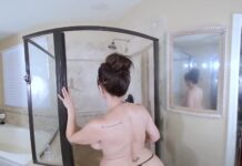Catalina Cruz – My Intimate Shower