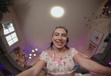 Face Sitting – Lilly Bella