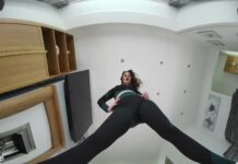 Facesitting for Shopping – Brook Logan