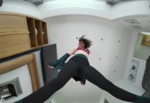 Facesitting for Shopping – Brook Logan