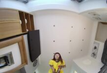 Facesitting in Wet Panties – YourFaveCumSlut