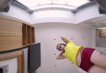 Facesitting Lifeguard – Chloe Toy