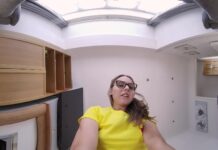 Facesitting Lifeguard – Chloe Toy