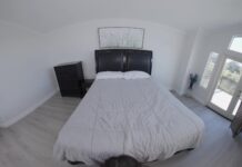 Sexy Teen Selena Loves Banging Older Men