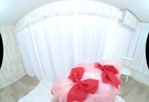 Skinny Small Boobed Yuna Haru Gets Her Meaty Pussy Gaped and Creamed