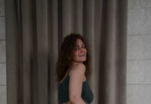 Princess Lili Is A Fit And Flexible Fuck Doll