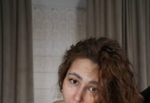 Princess Lili Is A Fit And Flexible Fuck Doll